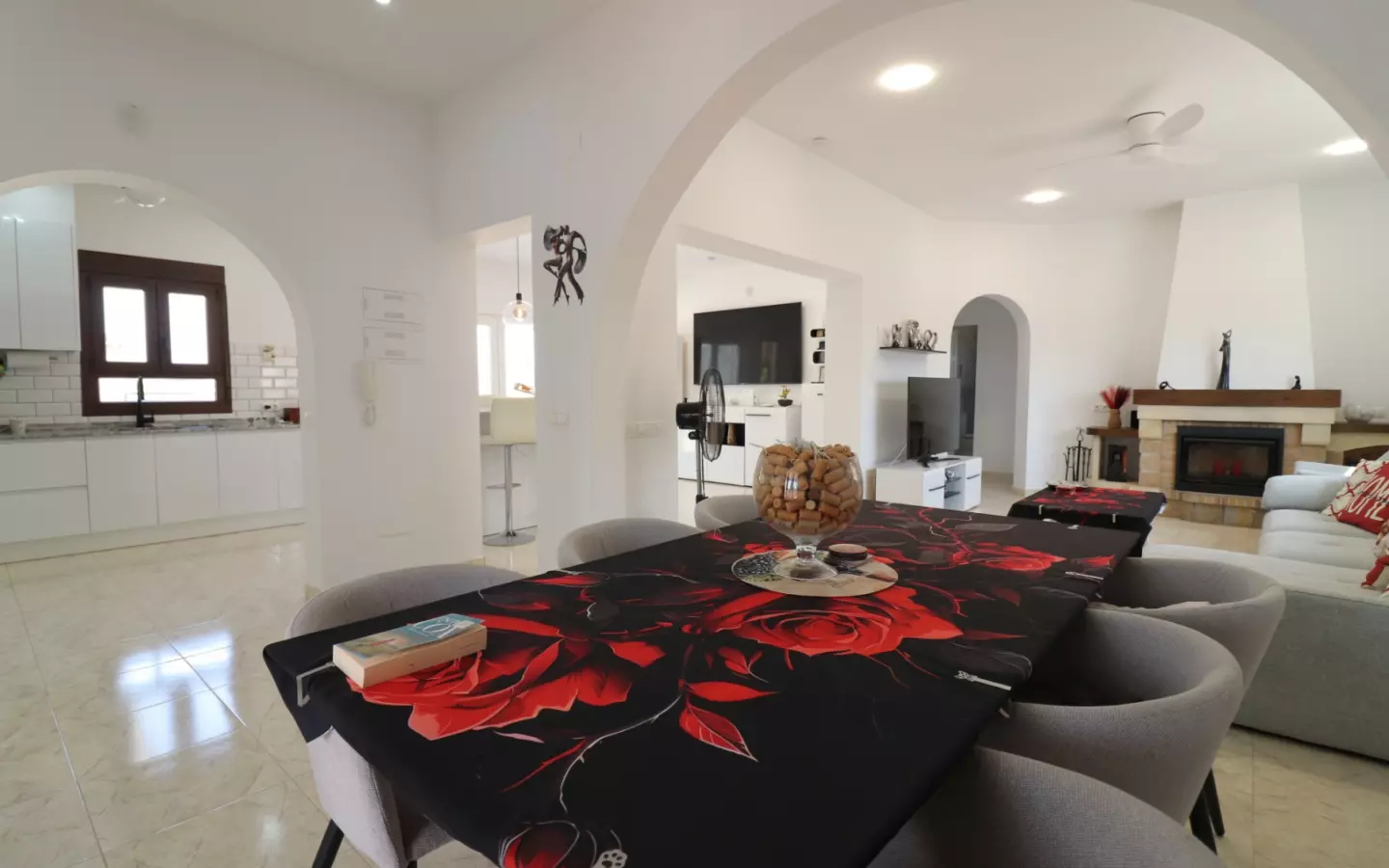 3-bedroom Country House In Daya Vieja, Spain (220 M²)