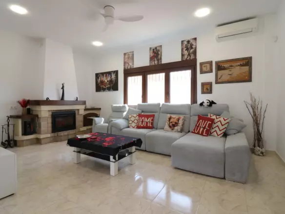 3-bedroom Country House In Daya Vieja, Spain (220 M²)