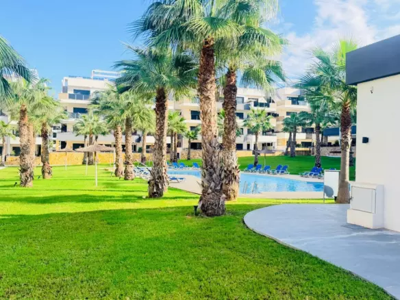 2-bedroom Property In Orihuela Costa, Spain (80 M²)