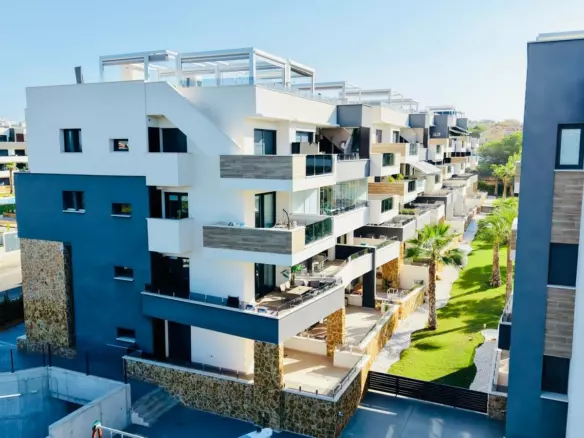 2-bedroom Property In Orihuela Costa, Spain (80 M²)