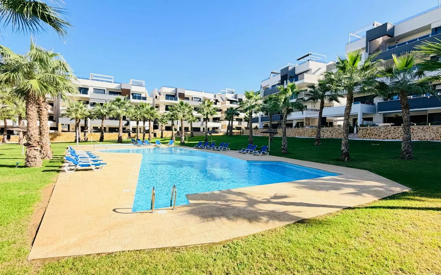 2-bedroom Property In Orihuela Costa, Spain (80 M²)