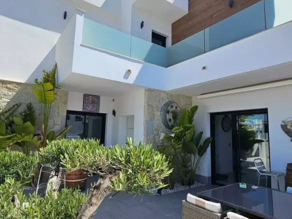 3-bedroom Villa In Los Montesinos, Spain