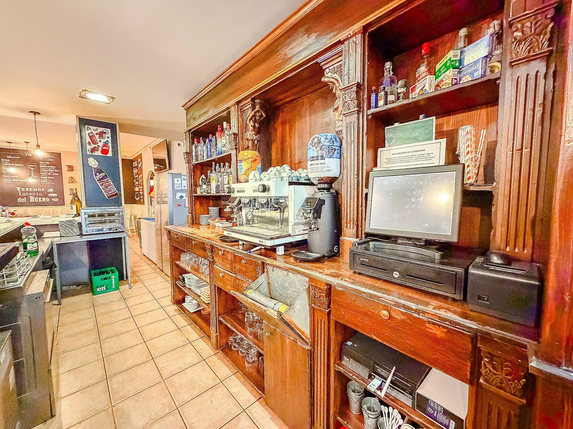 Commercial In Petrer, Spain (144 M²)