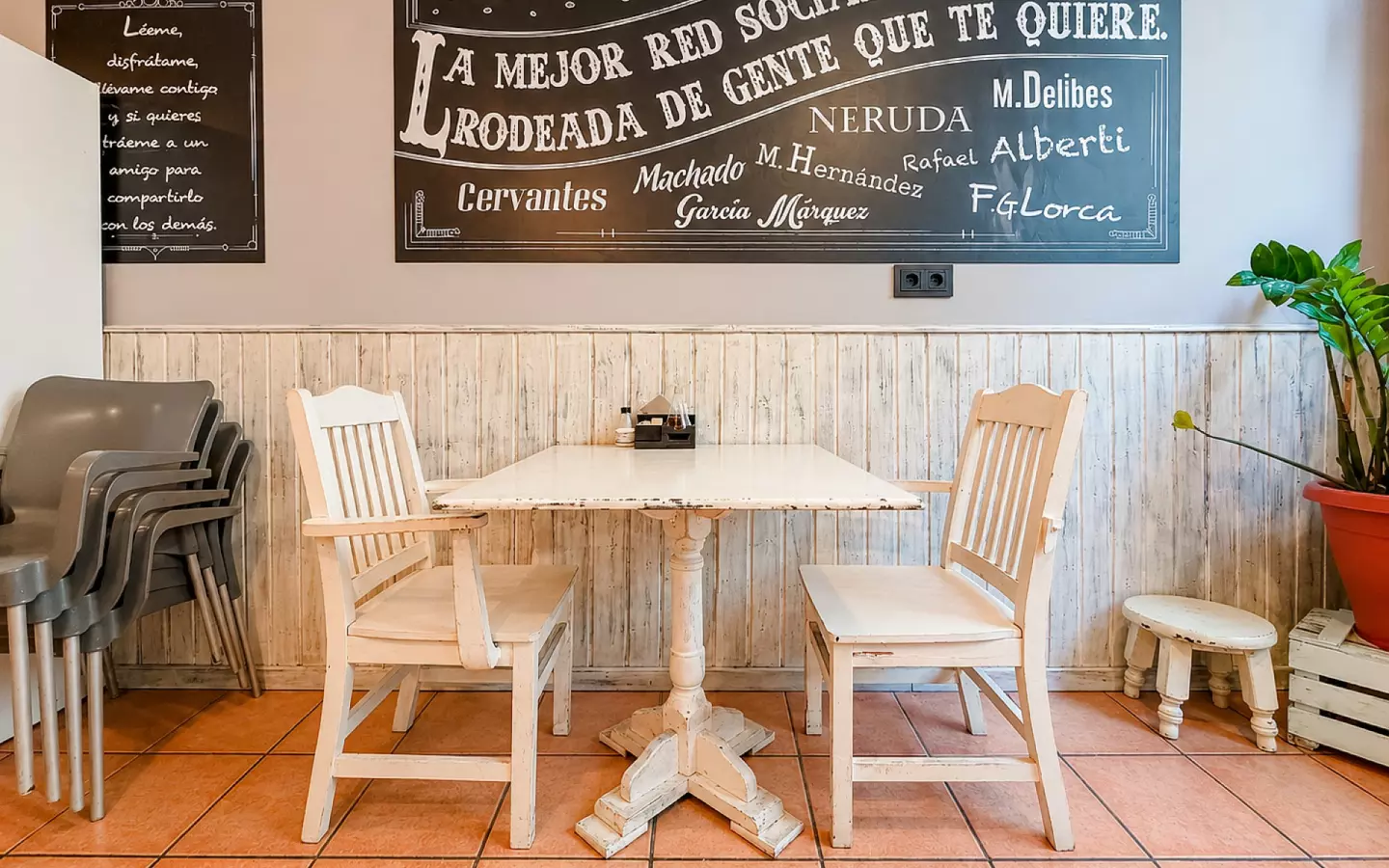 Commercial In Petrer, Spain (144 M²)