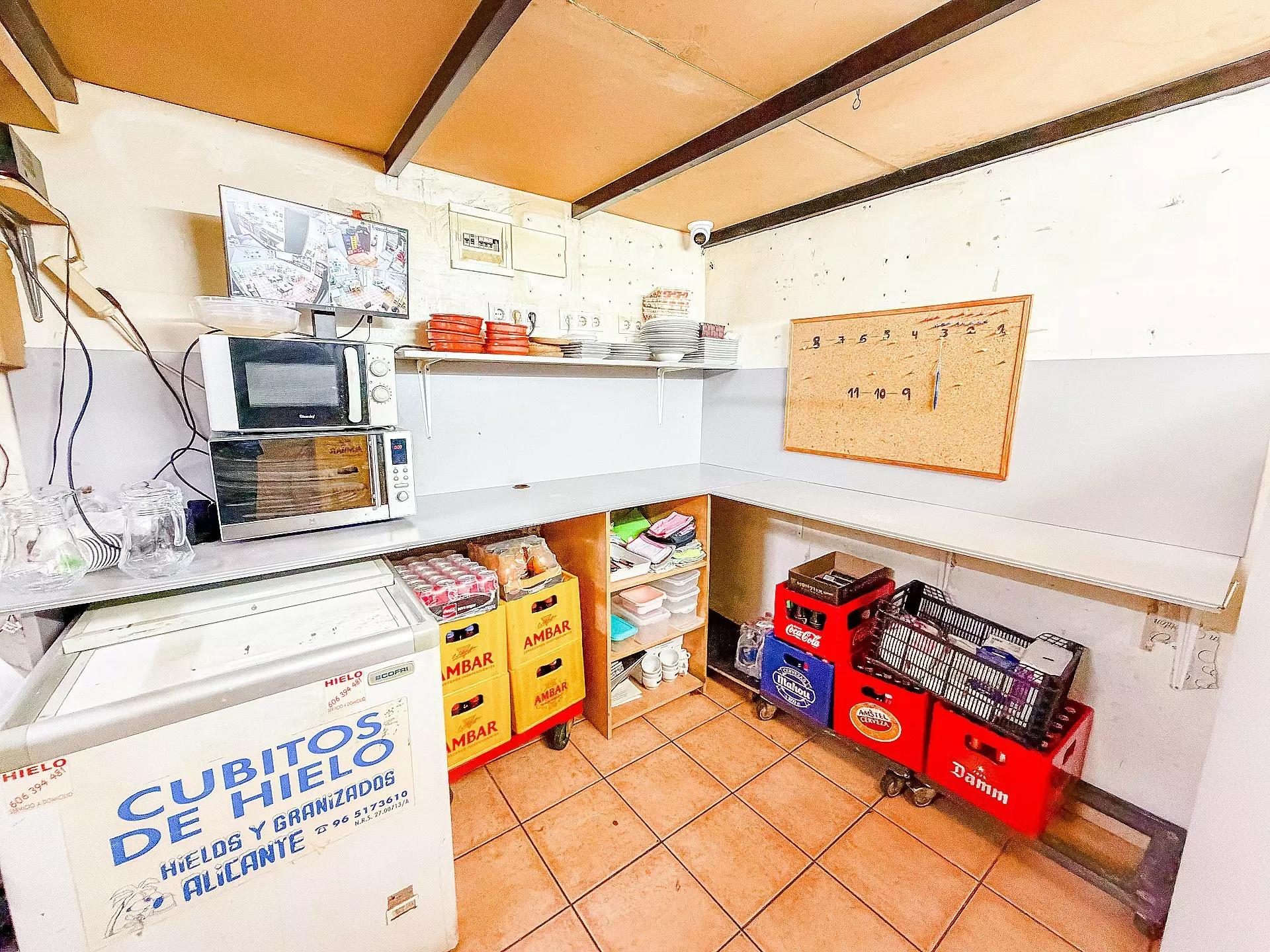 Commercial In Petrer, Spain (144 M²)