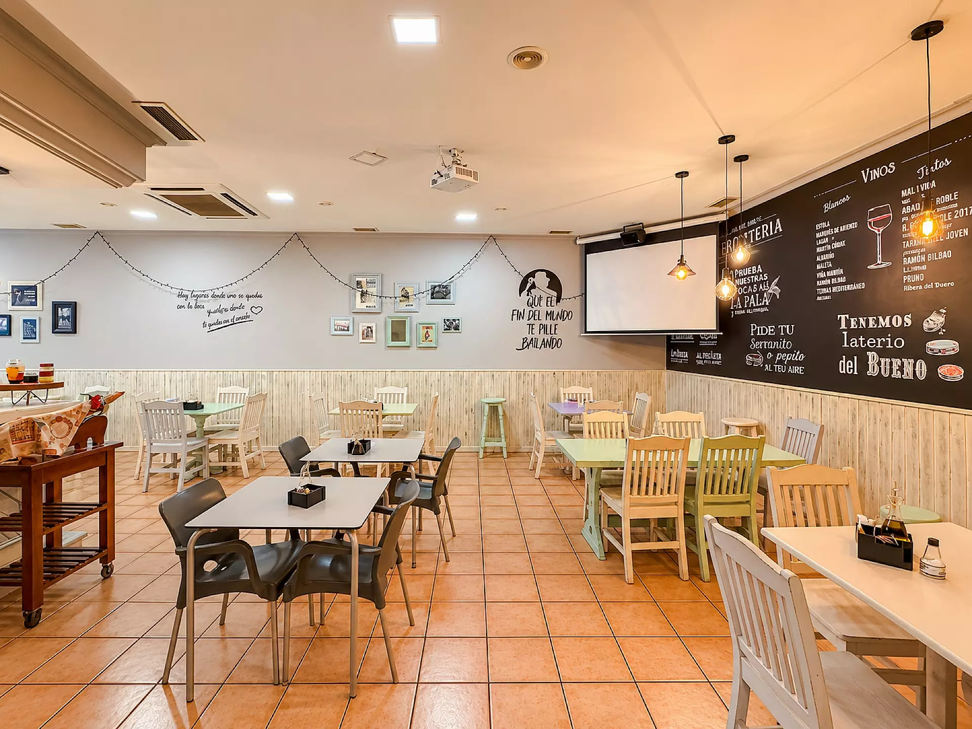 Commercial In Petrer, Spain (144 M²)