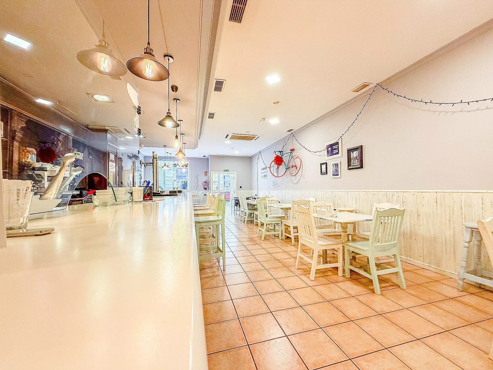 Commercial In Petrer, Spain (144 M²)