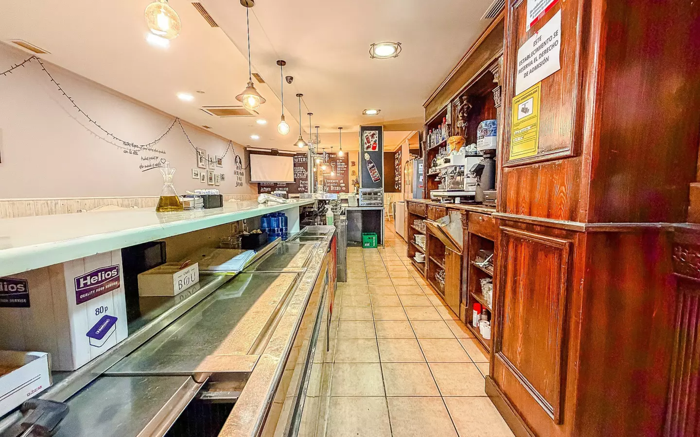 Commercial In Petrer, Spain (144 M²)