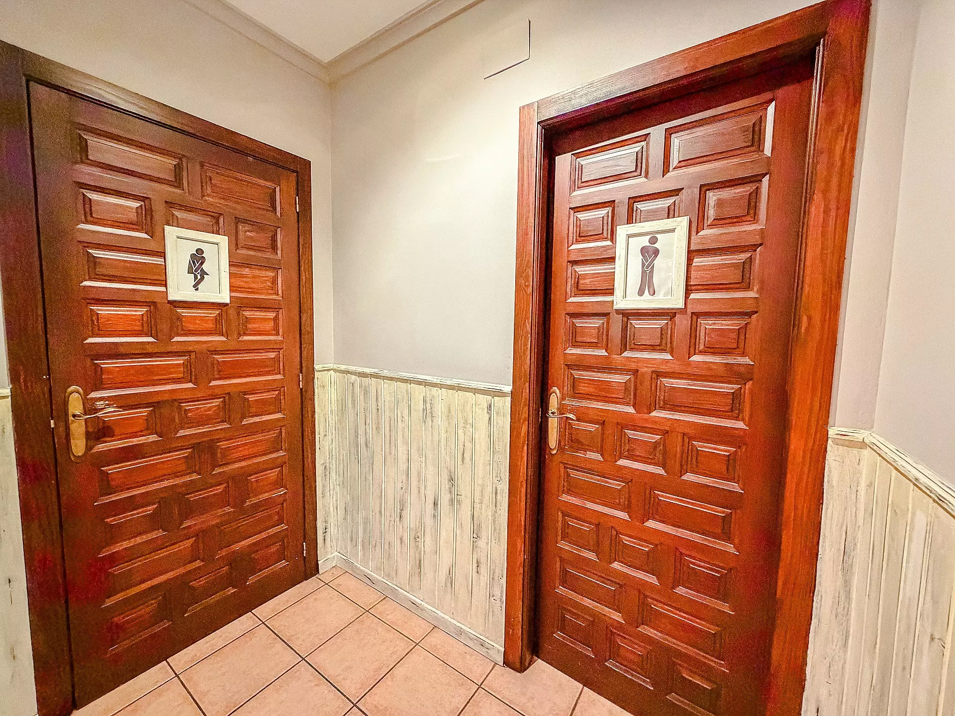 Commercial In Petrer, Spain (144 M²)