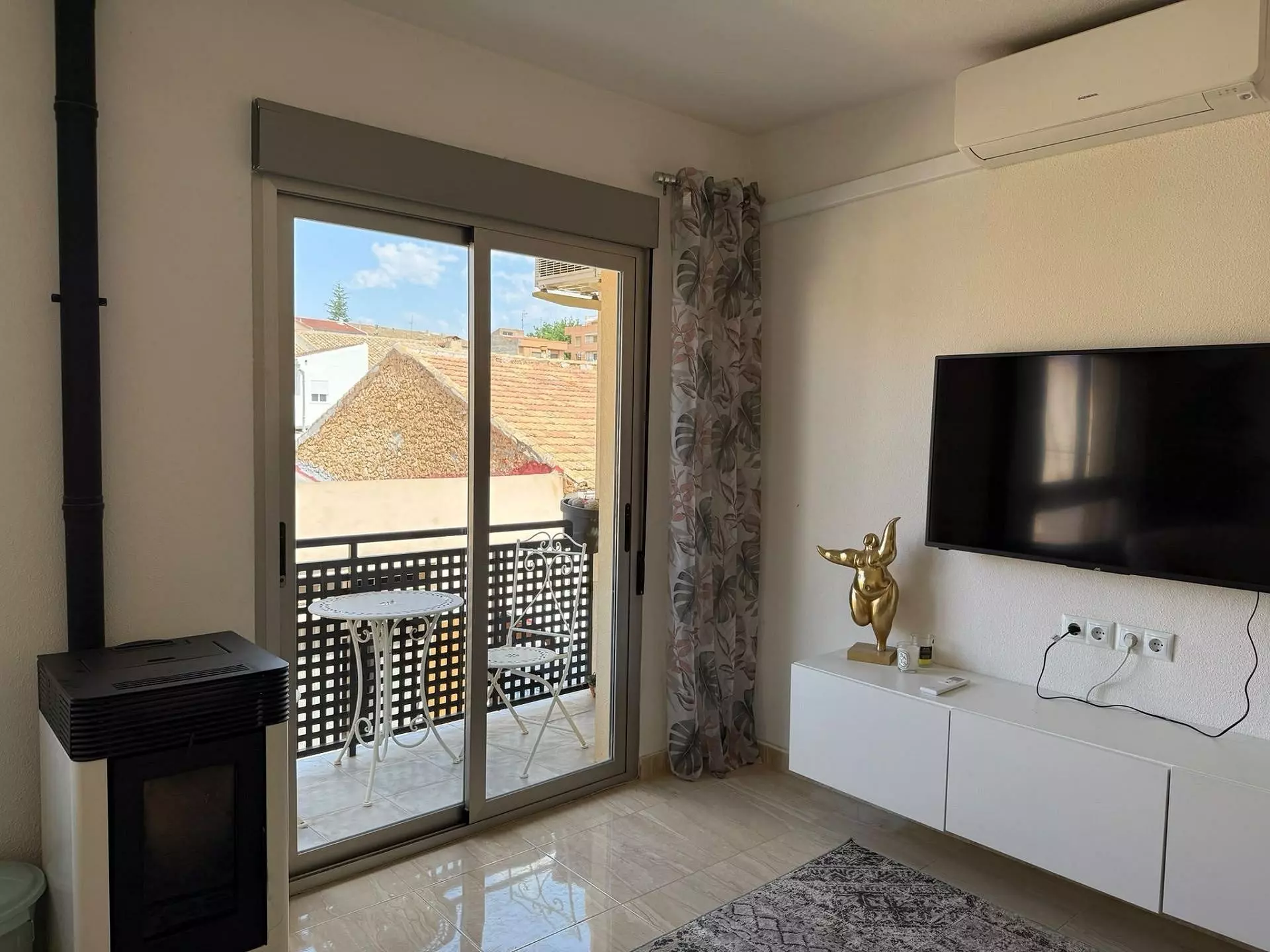 w_w_whatsapp-image-2026-09-17-at-10.33.22-6–d82aa5 3-bedroom Apartment In Pinoso, Spain (190 M²)