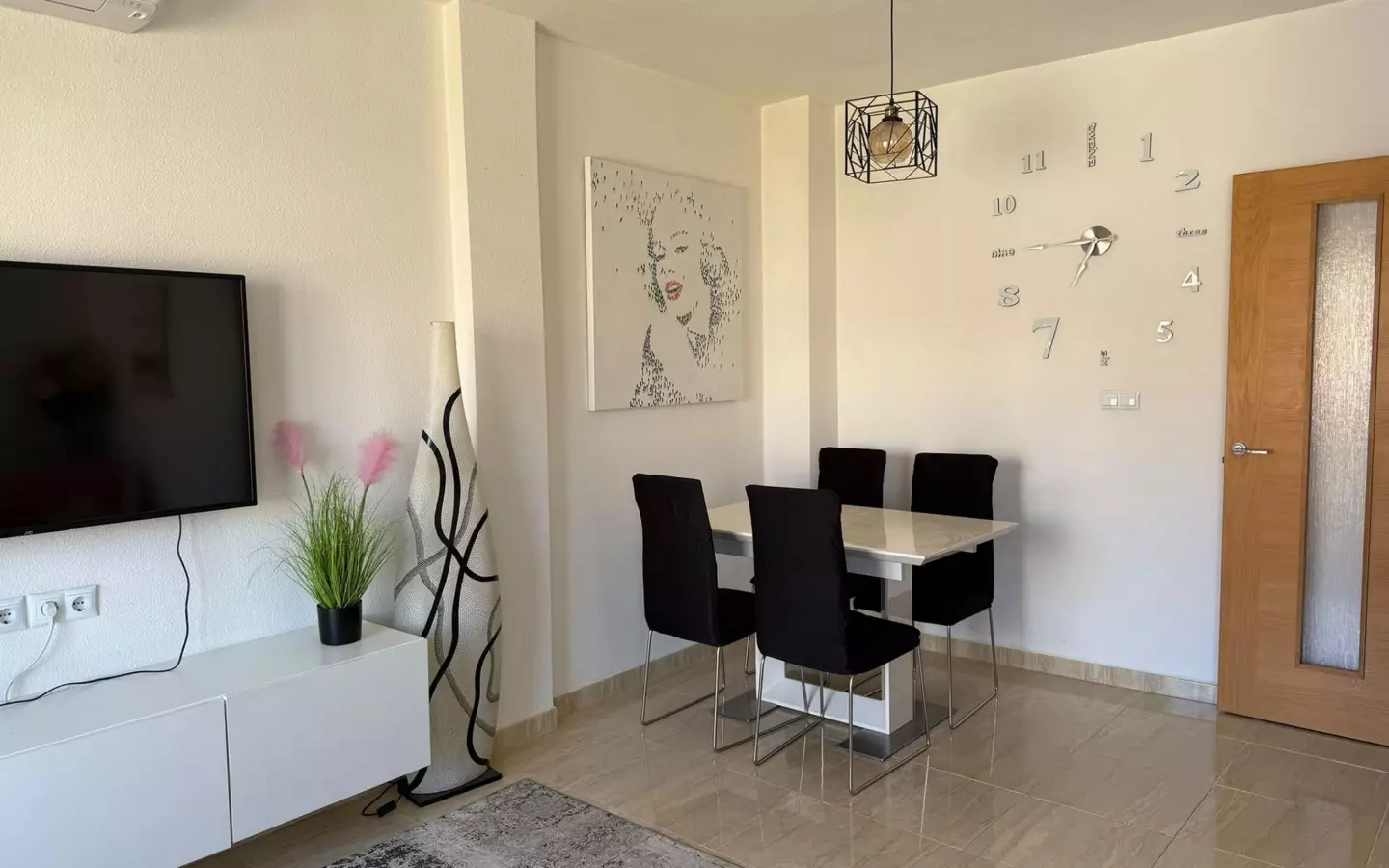 3-bedroom Apartment In Pinoso, Spain (190 M²)