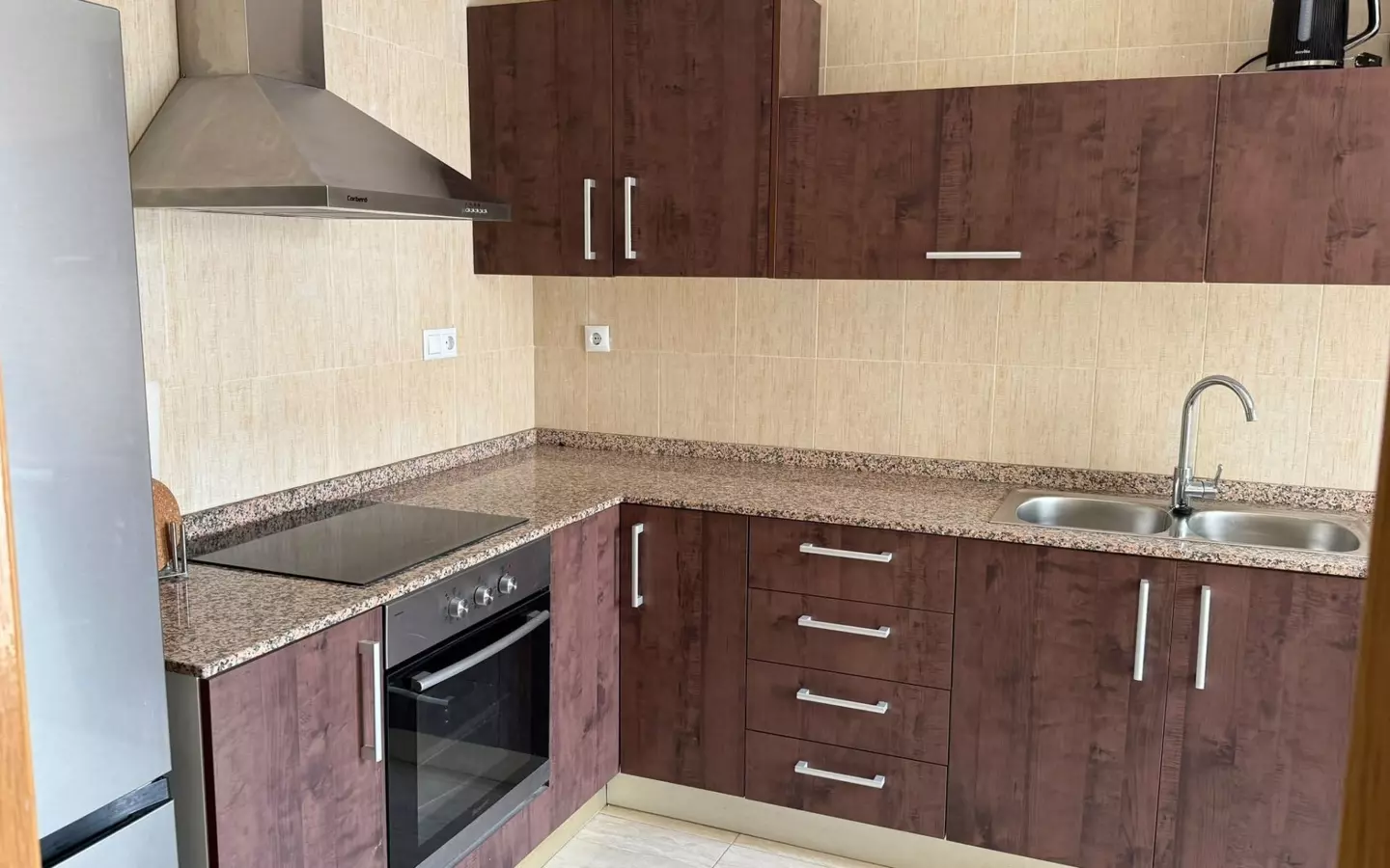 3-bedroom Apartment In Pinoso, Spain (190 M²)