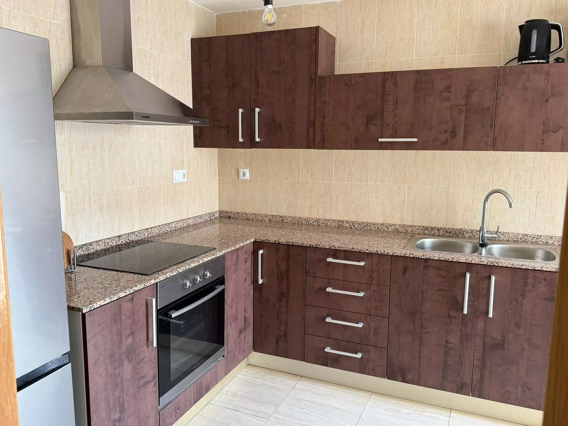 w_w_whatsapp-image-2026-09-17-at-10.33.24-3–d6ee1d 3-bedroom Apartment In Pinoso, Spain (190 M²)