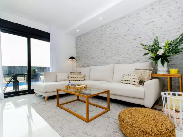 3-bedroom Villa In Orihuela, Spain (100 M²)