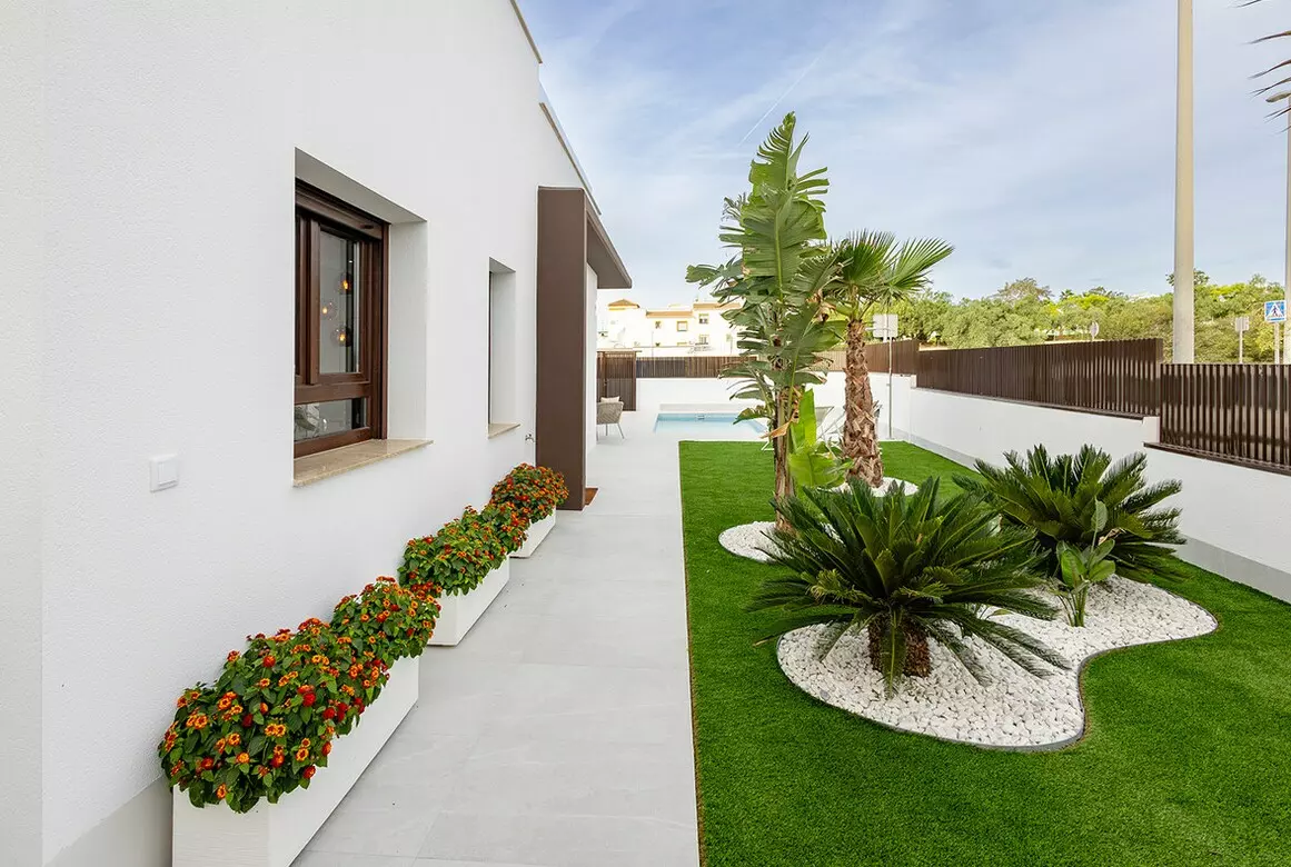 2-bedroom Villa In Orihuela, Spain (73 M²)
