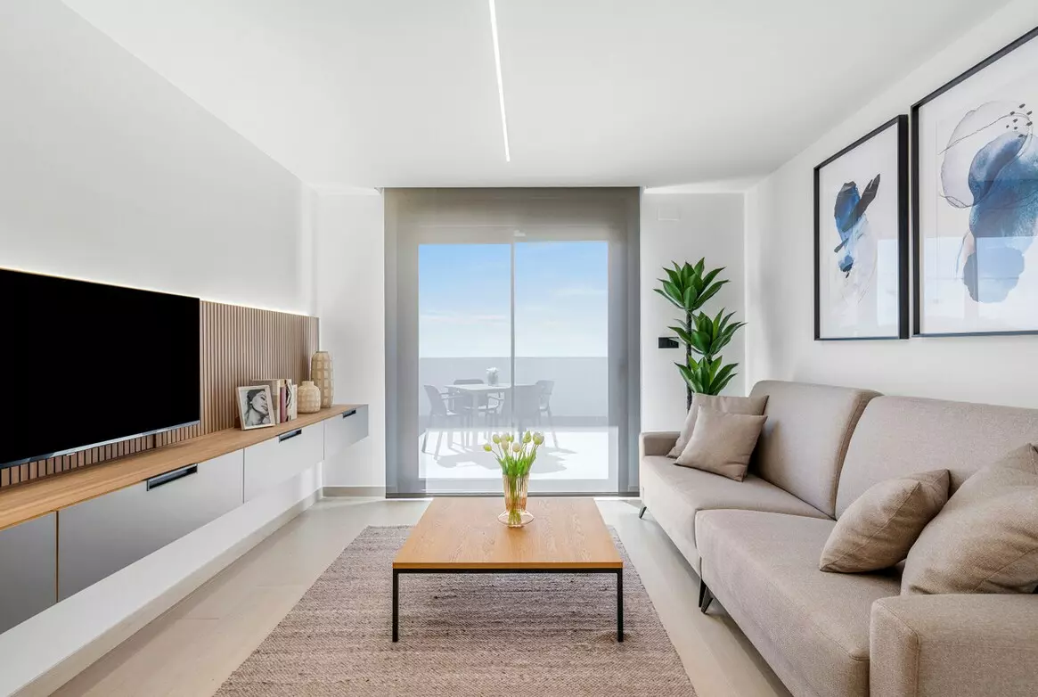 3-bedroom Apartment In Guardamar Del Segura, Spain (82 M²)