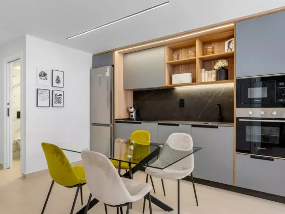 3-bedroom Apartment In Guardamar Del Segura, Spain (82 M²)