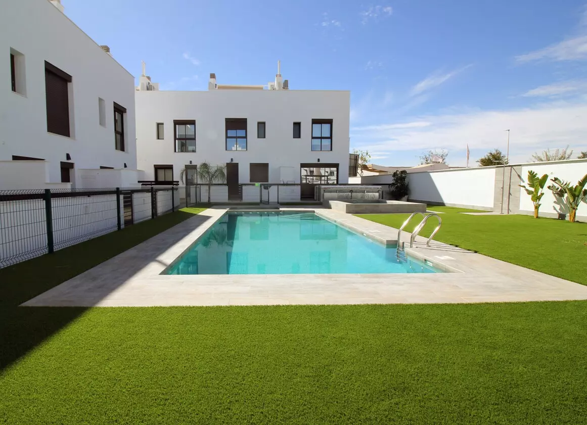 4-bedroom Town House In Pilar De La Horadada, Spain (113 M²)