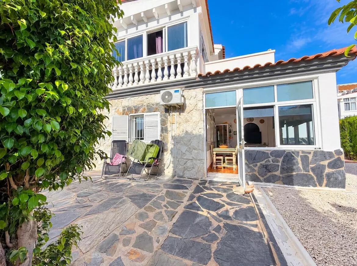 3-bedroom Villa In Orihuela, Spain (105 M²)