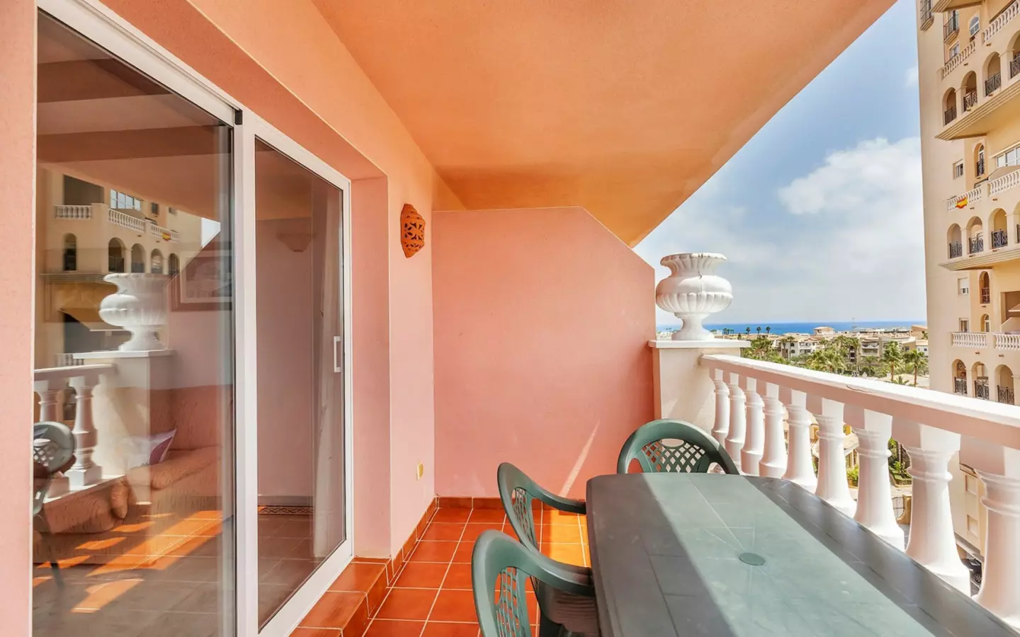 2-bedroom Apartment In Torrevieja, Spain (86 M²)