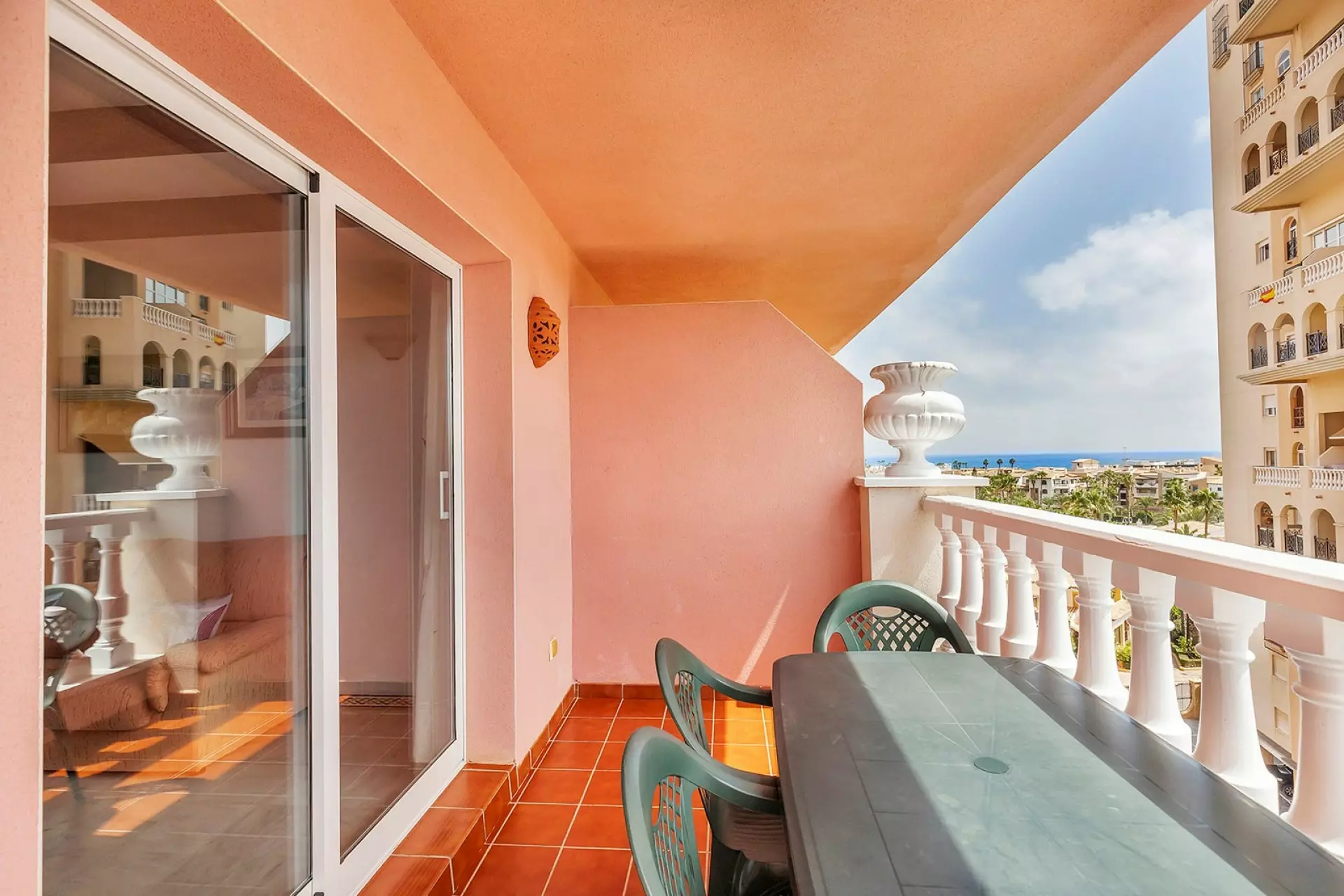 778033_xl-1e6862 2-bedroom Apartment In Torrevieja, Spain (86 M²)