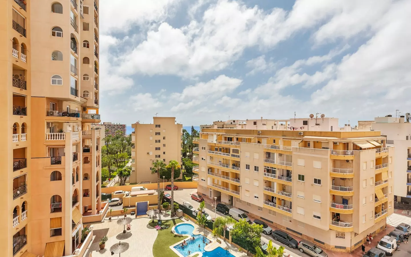 2-bedroom Apartment In Torrevieja, Spain (86 M²)