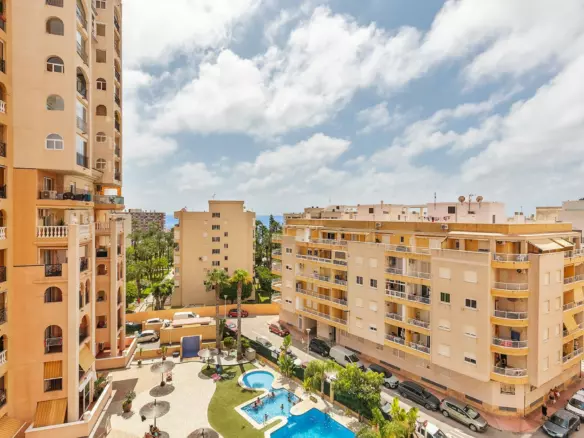 2-bedroom Apartment In Torrevieja, Spain (86 M²)
