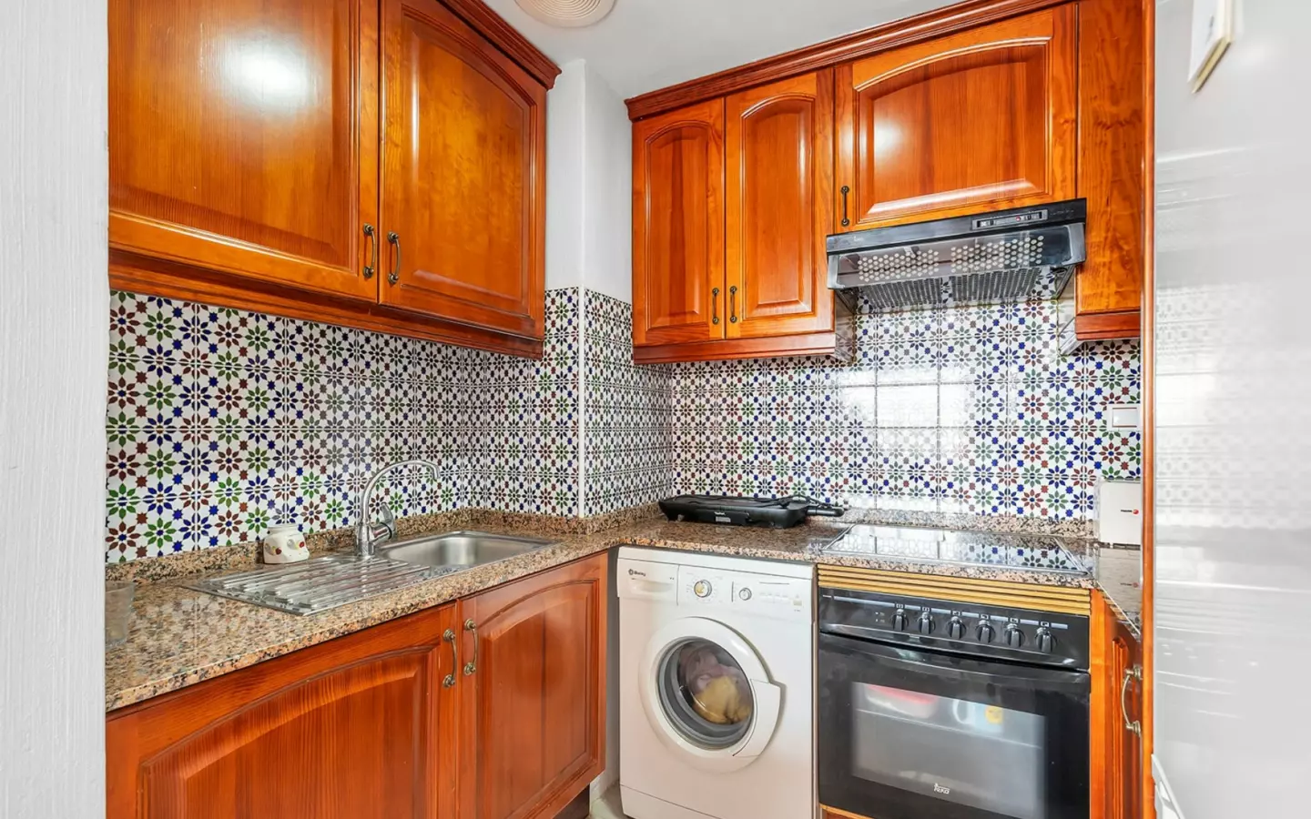 2-bedroom Apartment In Torrevieja, Spain (86 M²)