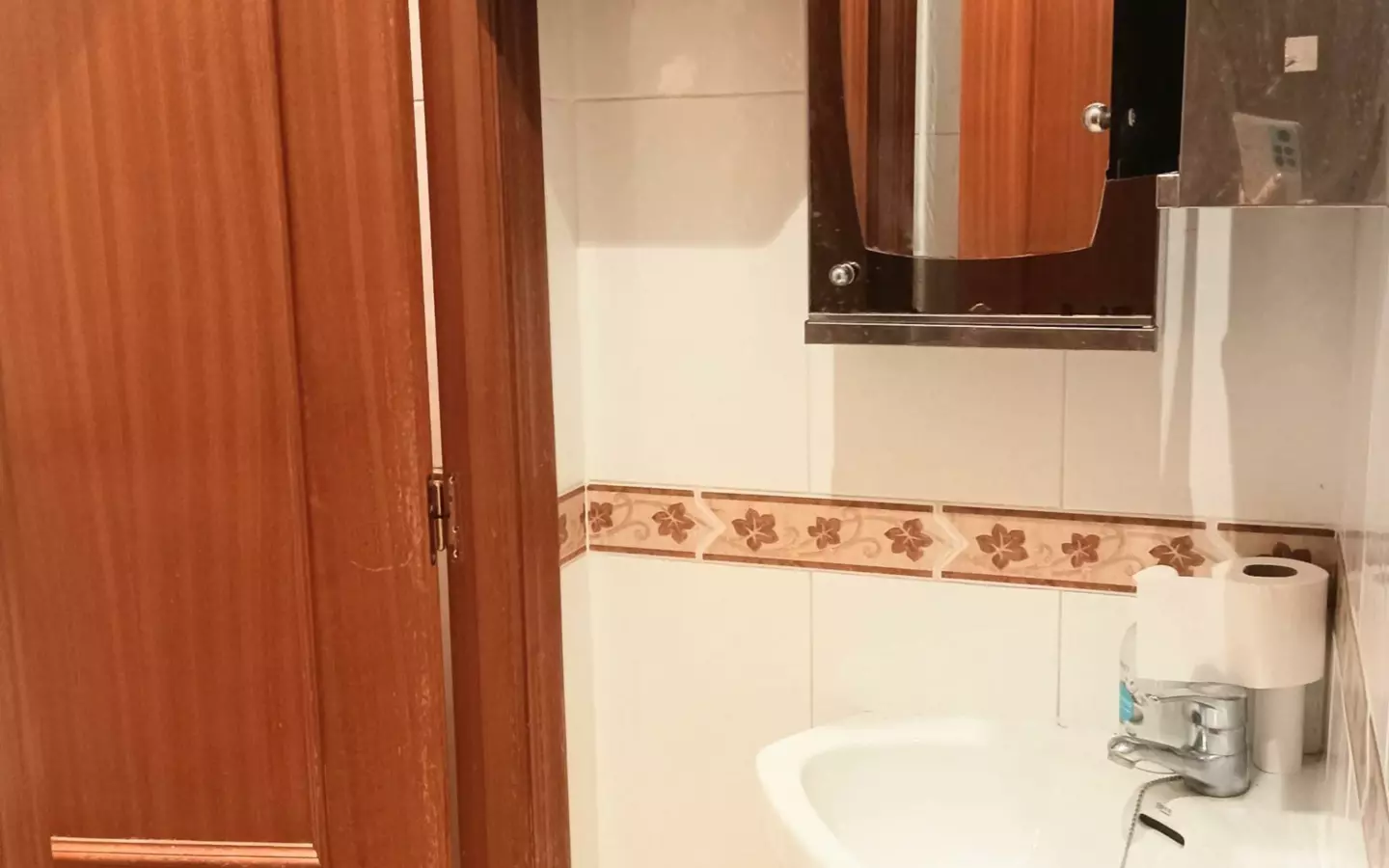 8-bedroom Commercial Unit In Benidorm, Spain (300 M²)