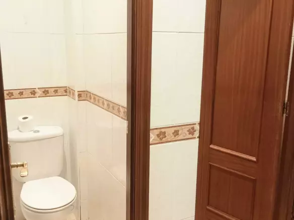8-bedroom Commercial Unit In Benidorm, Spain (300 M²)