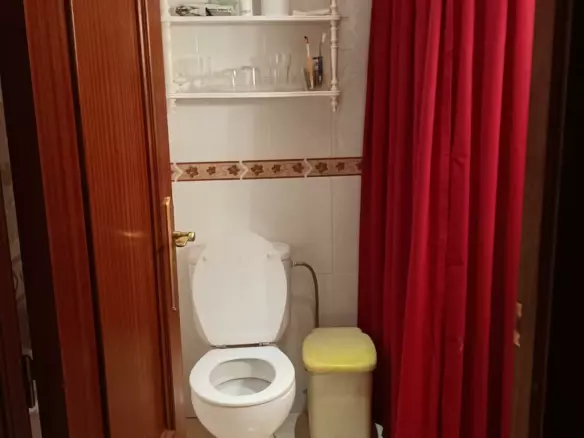 8-bedroom Commercial Unit In Benidorm, Spain (300 M²)