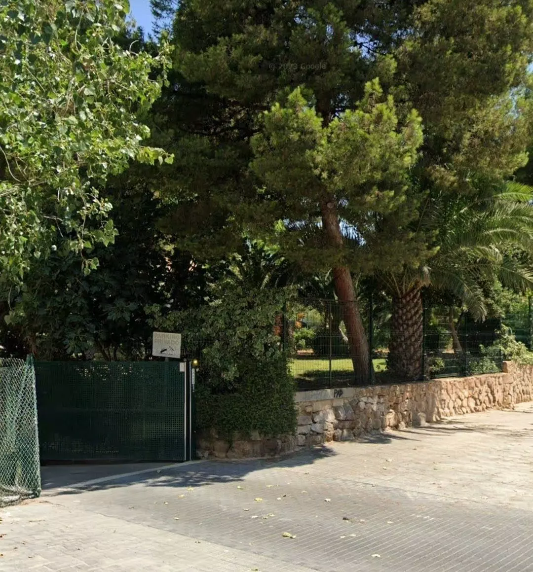 8-bedroom Commercial Unit In Benidorm, Spain (300 M²)