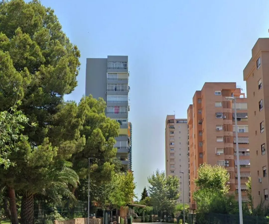 8-bedroom Commercial Unit In Benidorm, Spain (300 M²)