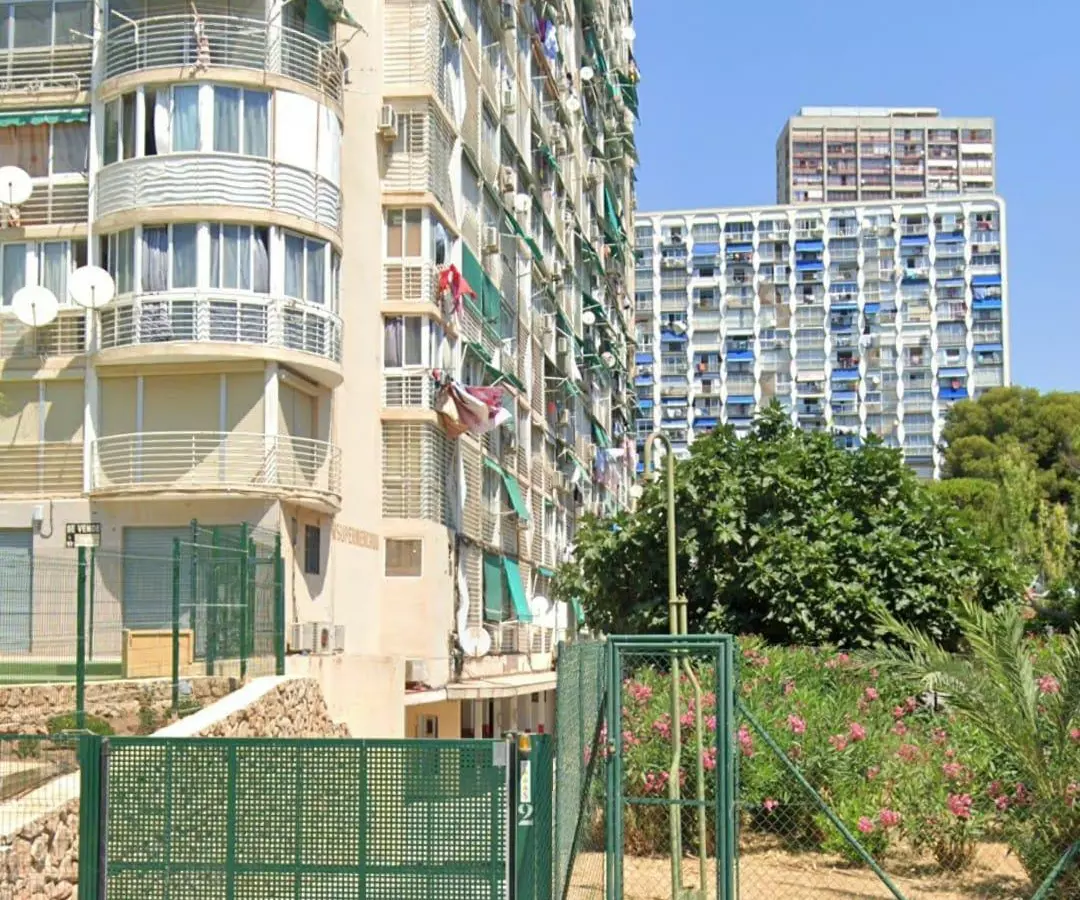 8-bedroom Commercial Unit In Benidorm, Spain (300 M²)