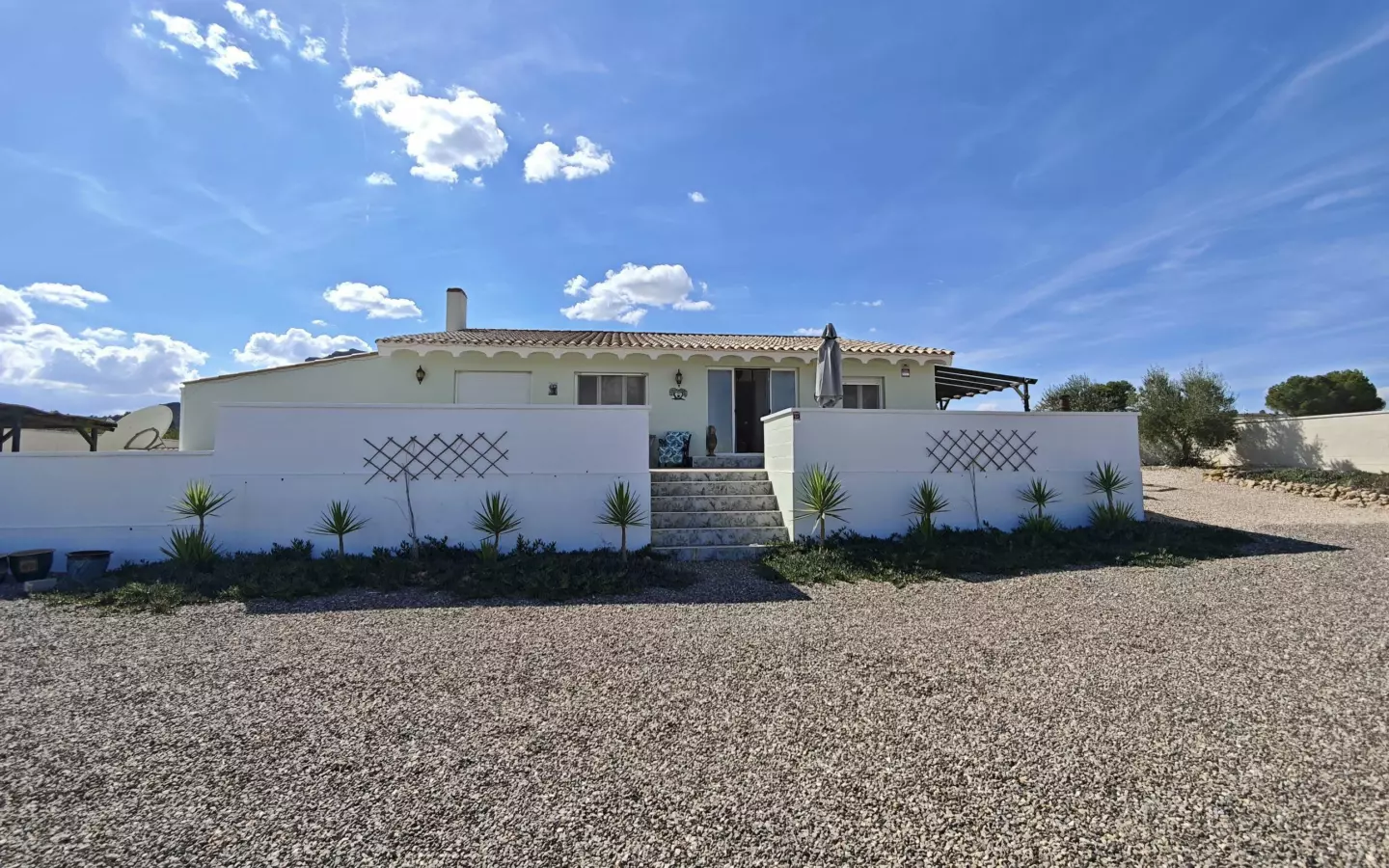 4-bedroom Country House In Caudete, Spain (210 M²)