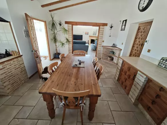 4-bedroom Country House In Caudete, Spain (210 M²)