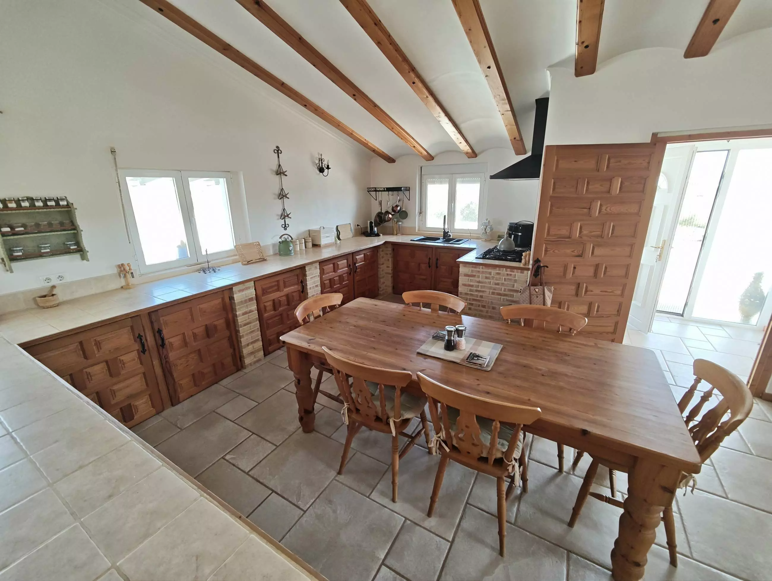 4-bedroom Country House In Caudete, Spain (210 M²)