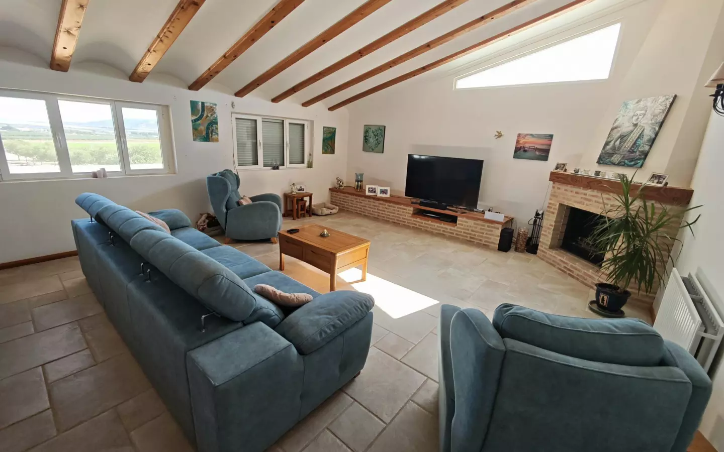 4-bedroom Country House In Caudete, Spain (210 M²)