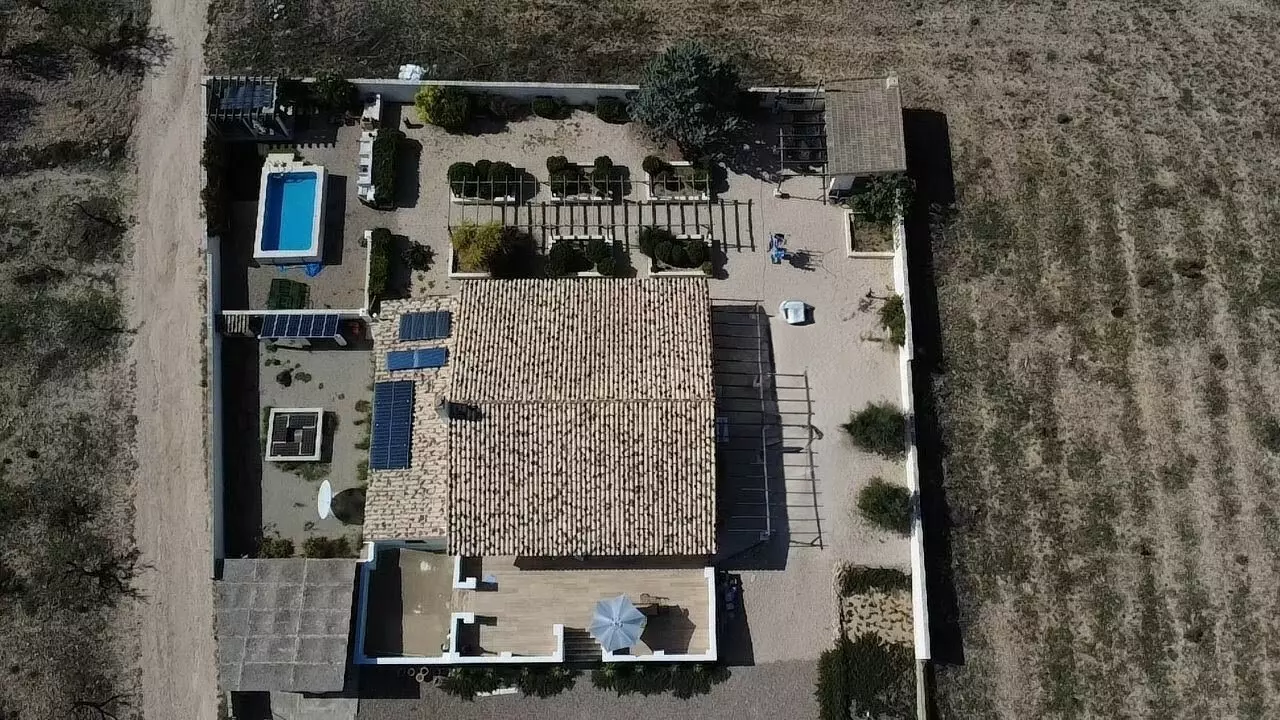 4-bedroom Country House In Caudete, Spain (210 M²)