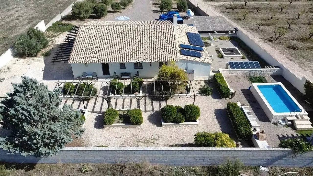 4-bedroom Country House In Caudete, Spain (210 M²)