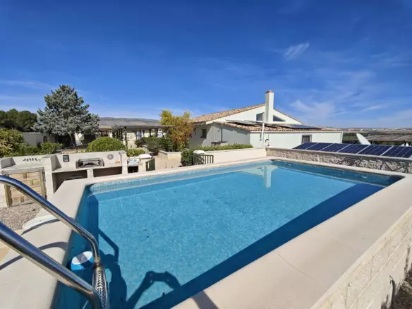 4-bedroom Country House In Caudete, Spain (210 M²)