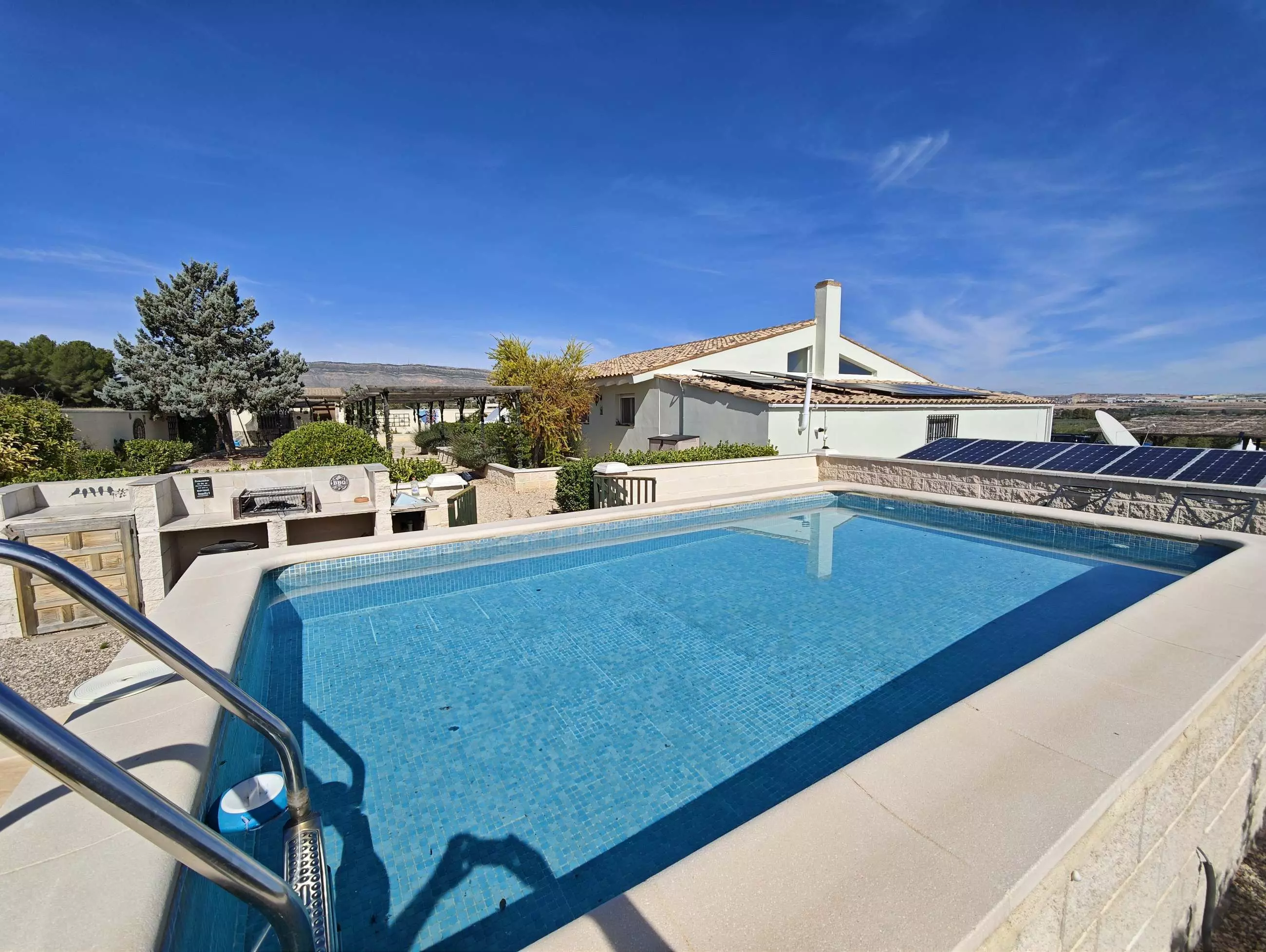 4-bedroom Country House In Caudete, Spain (210 M²)