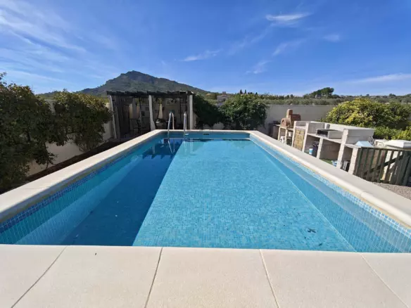 4-bedroom Country House In Caudete, Spain (210 M²)
