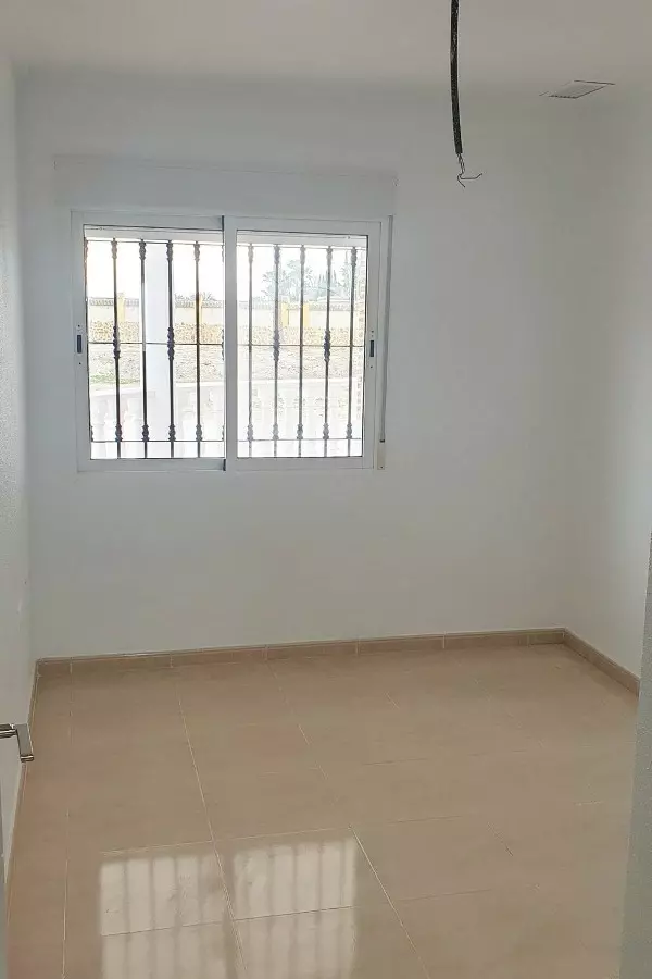 3-bedroom Country House In Catral, Spain (140 M²)