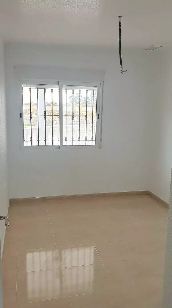 3-bedroom Country House In Catral, Spain (140 M²)