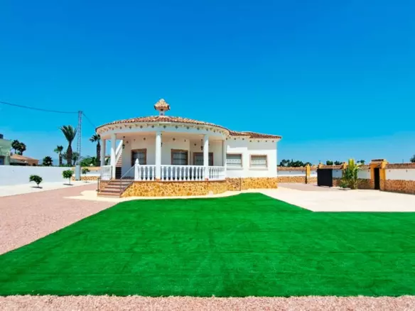 3-bedroom Country House In Catral, Spain (140 M²)