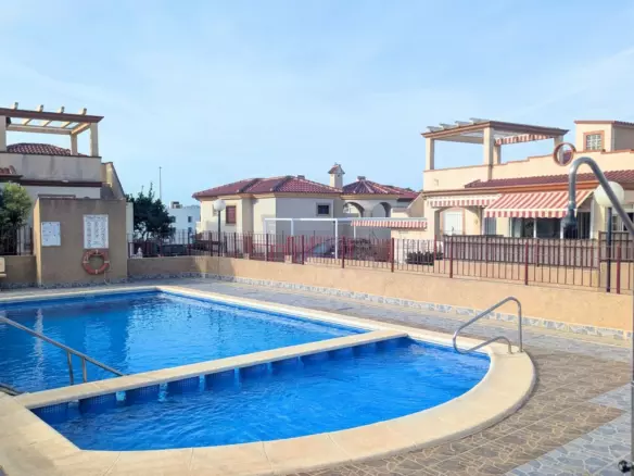2-bedroom Quad House In San Fulgencio, Spain (55 M²)