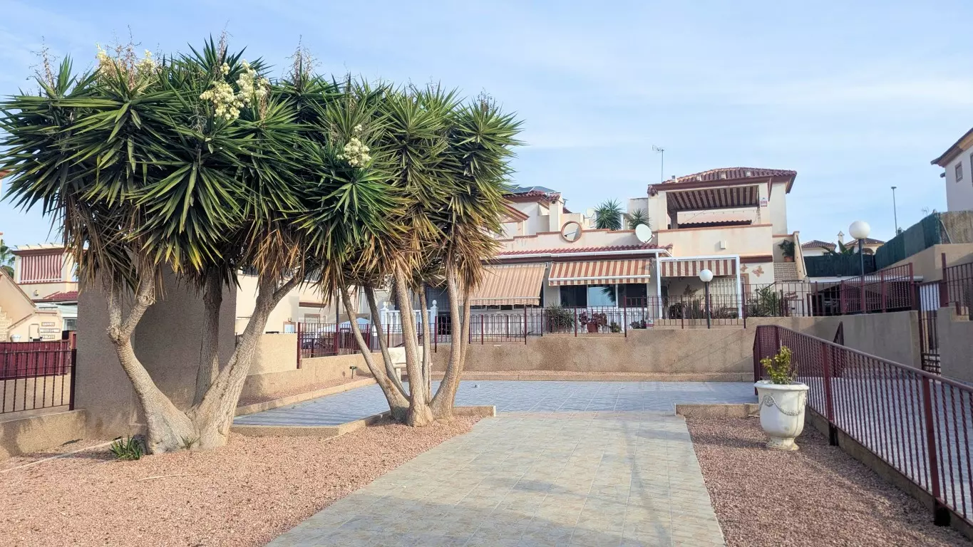 2-bedroom Quad House In San Fulgencio, Spain (55 M²)