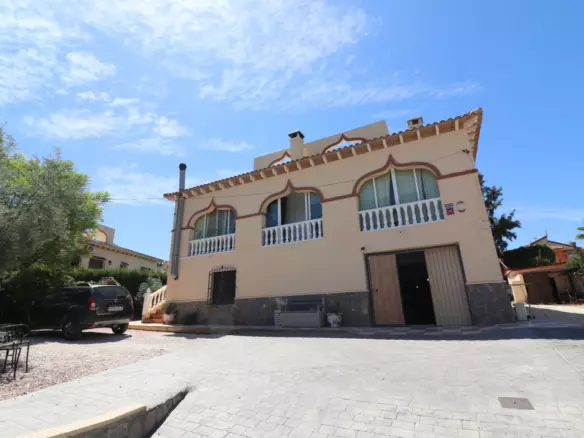 5-bedroom Villa In Algorfa, Spain (122 M²)
