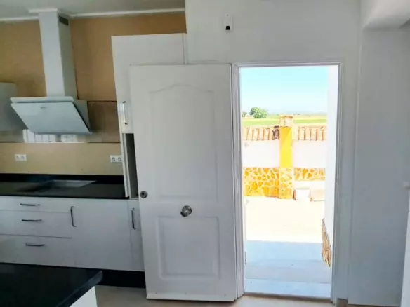 3-bedroom Country House In Catral, Spain (147 M²)
